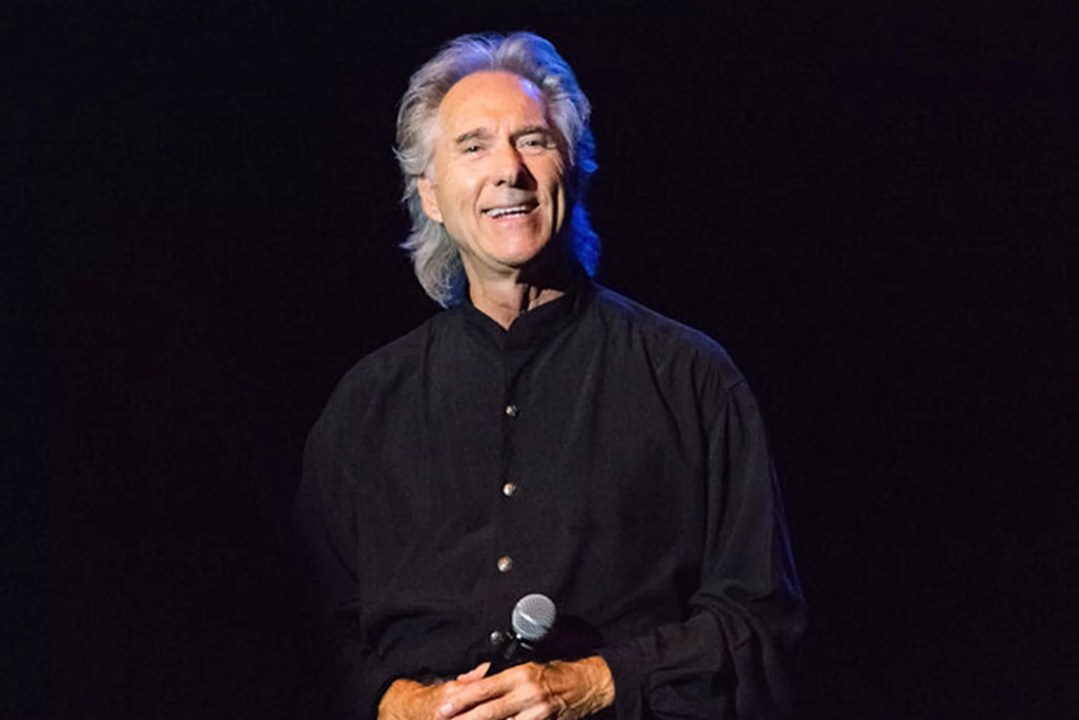 Gary Puckett on stage